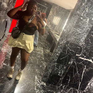 Meet your Posher, Yasmin